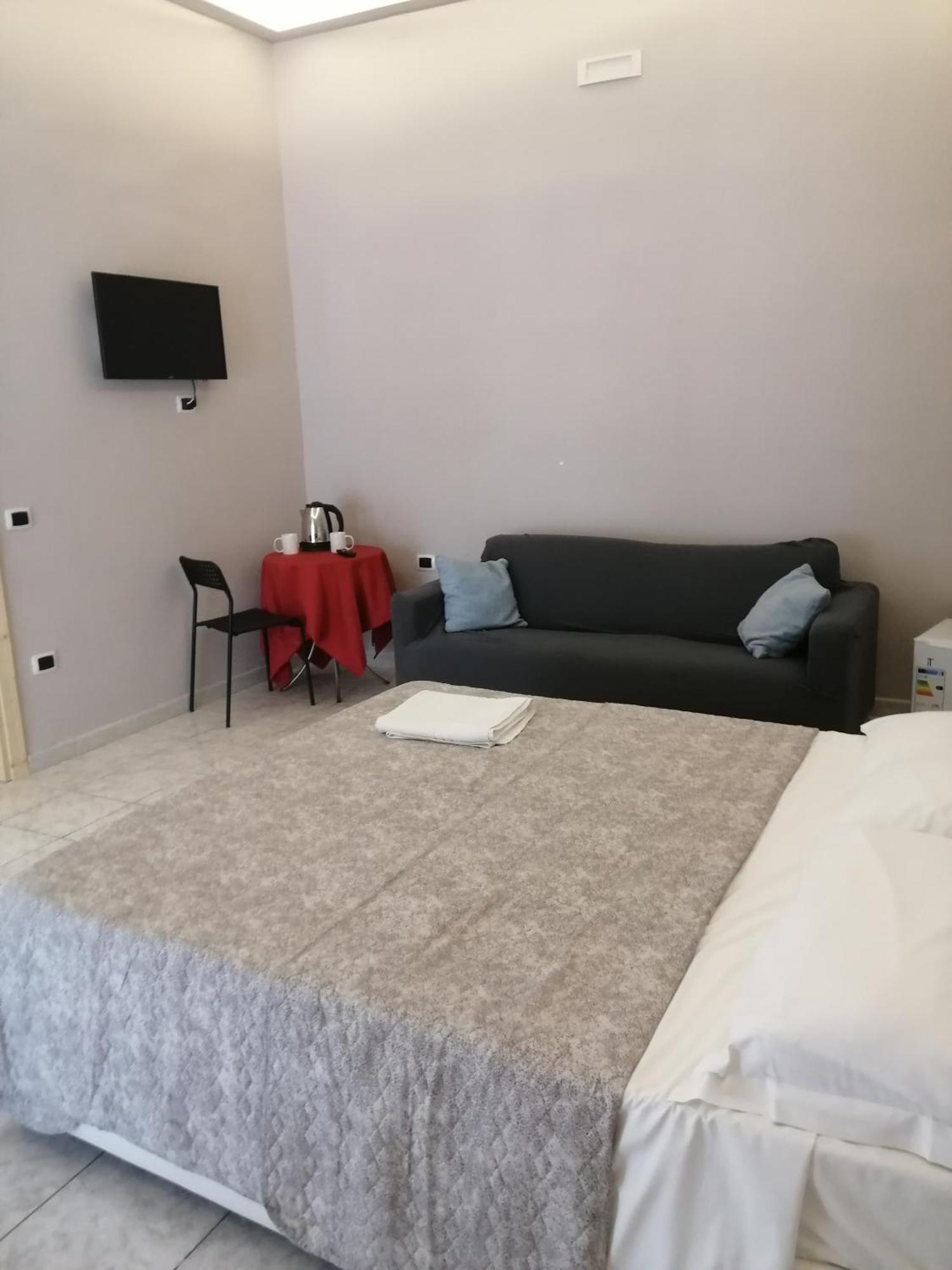 Guest House Francesco 나폴리 외부 사진