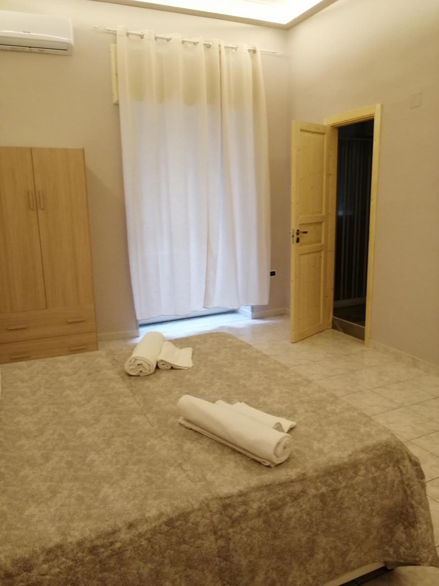 Guest House Francesco 나폴리 외부 사진