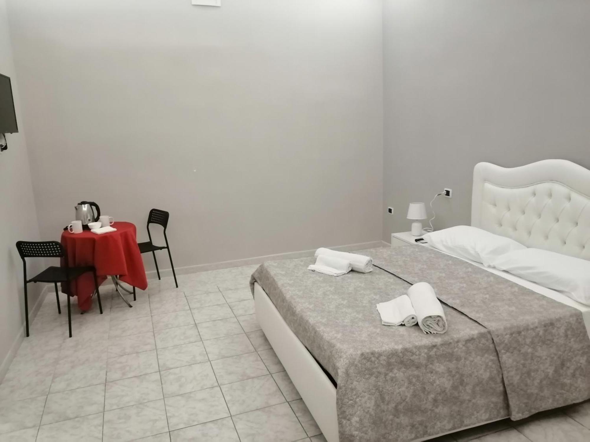 Guest House Francesco 나폴리 외부 사진