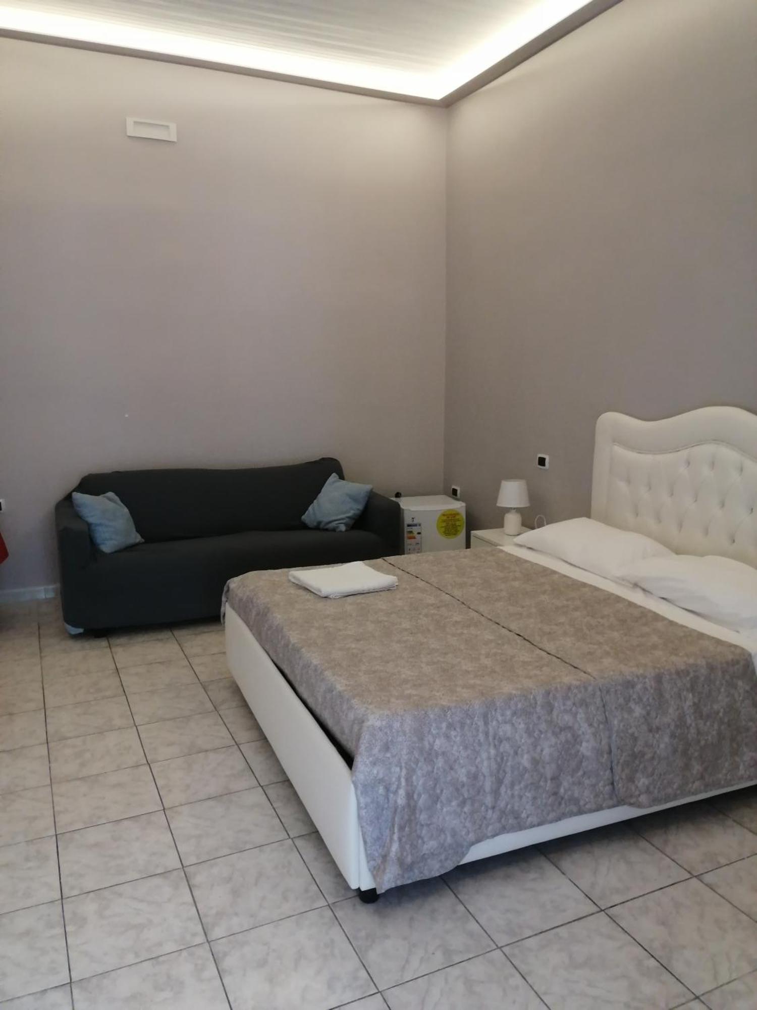 Guest House Francesco 나폴리 외부 사진